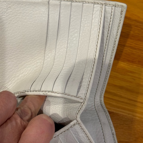 Gucci White leather wallet with Red and blue Stripe - Picture 8 of 12
